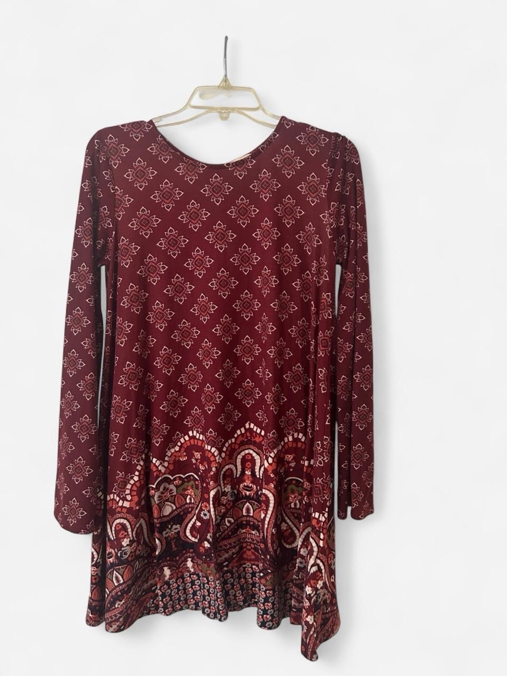 Burgundy and white patterned long sleeve minidress